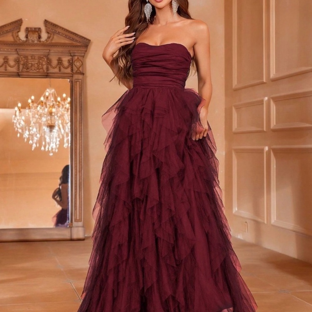 Burgundy Preppy Womens Solid Ruched Tube Wedding Dress - Picture 4 of 5